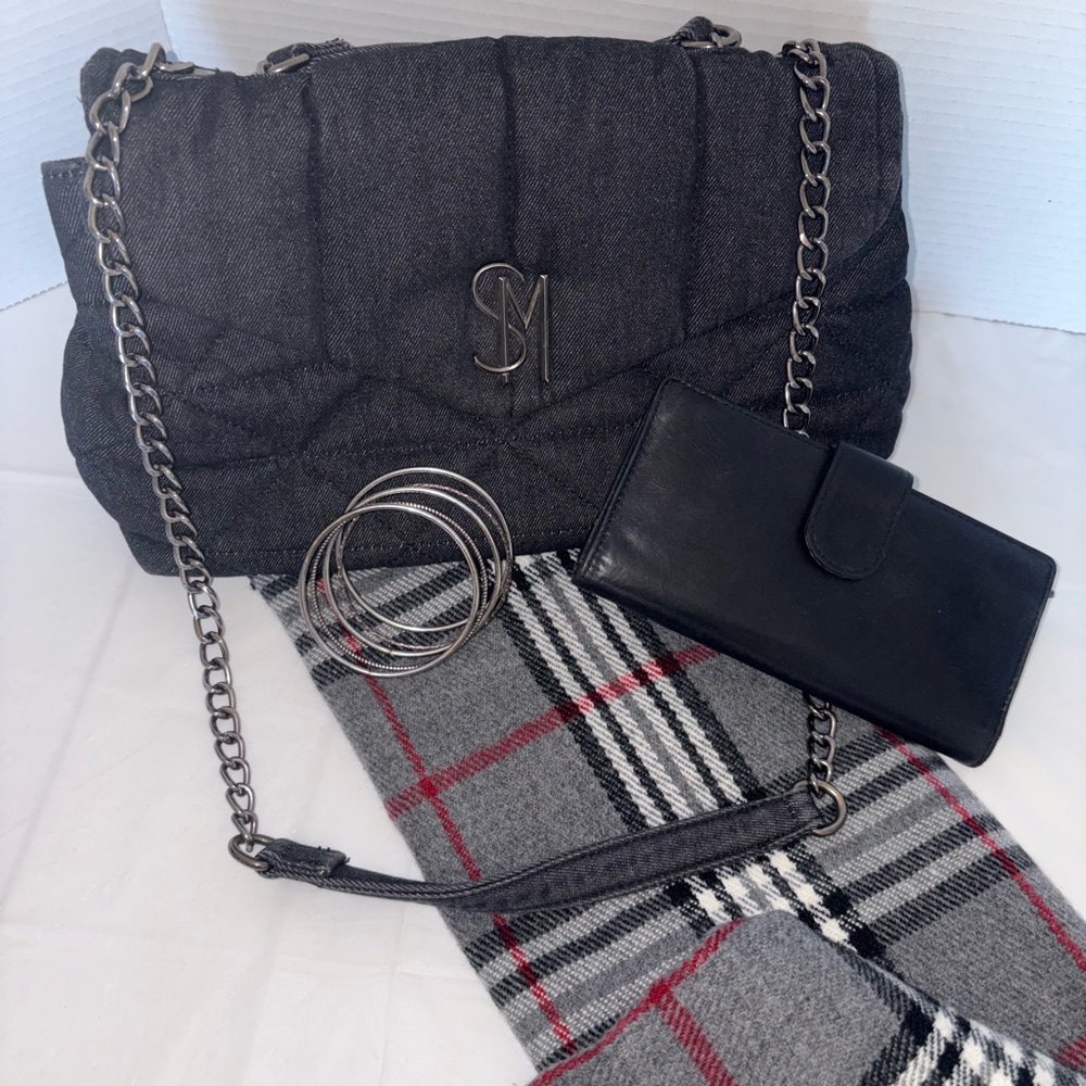 Steve Madden Stylish Black Quilted Shoulder Bag Gift Bundle